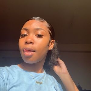 Meet your Posher, Mykayla